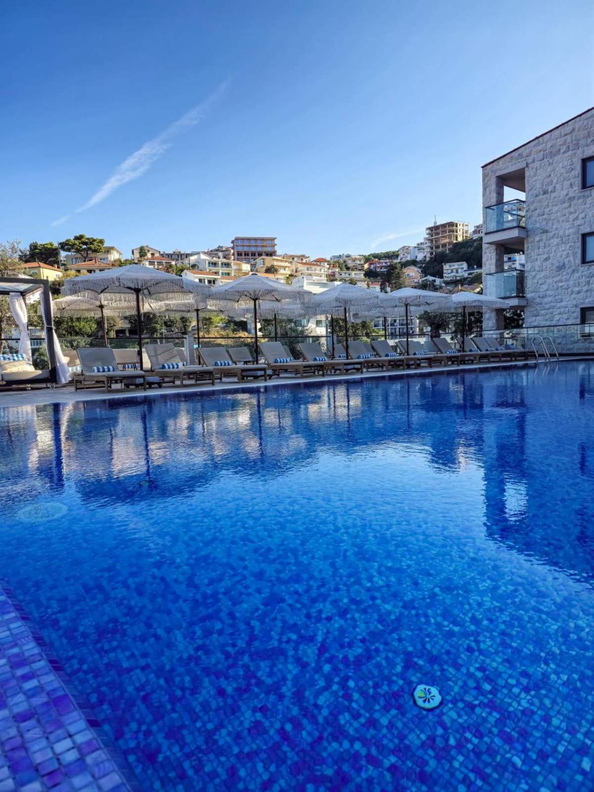 The New Hotel Mediteran - Villa Edition Ulcinj Zewnętrze zdjęcie
